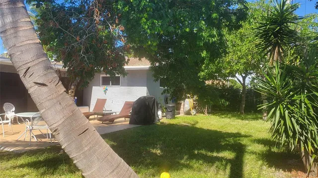 a view of outdoor space yard and patio