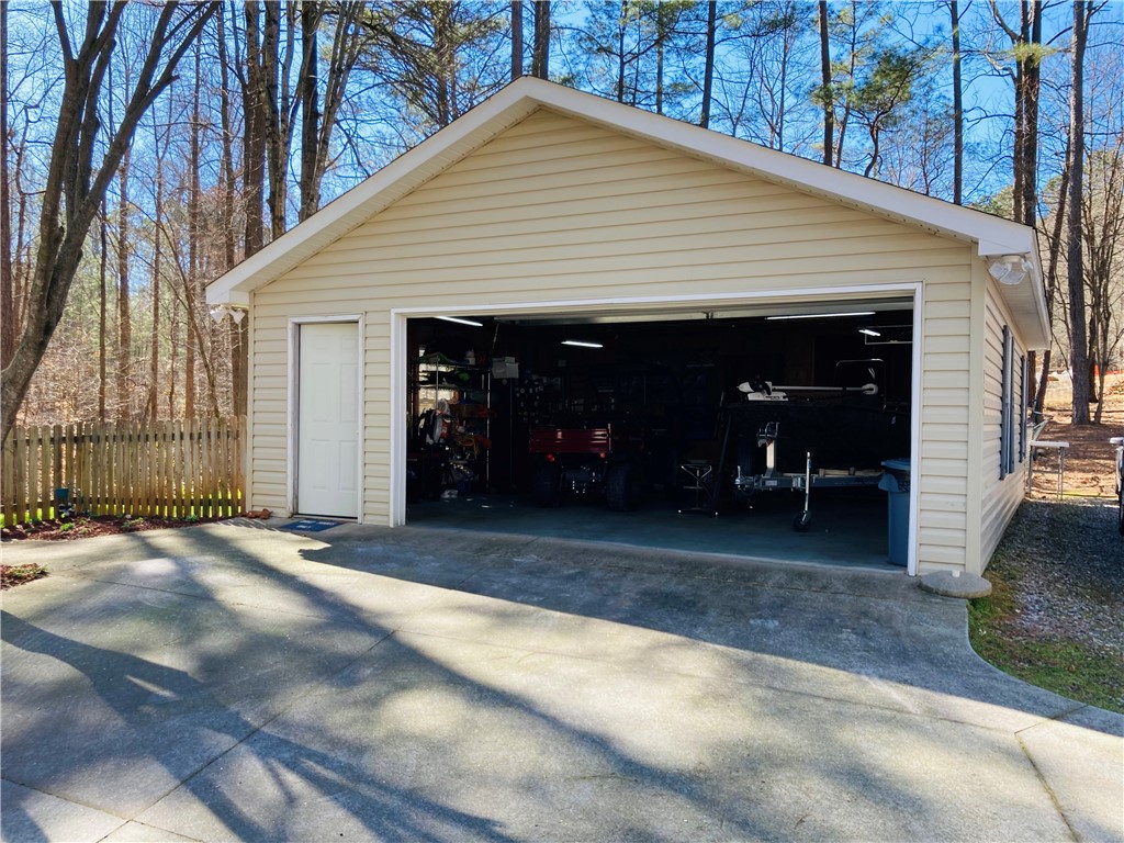 620 Lands End Seneca, SC 29678 - Photo 41 of 48 Gallery Image 41