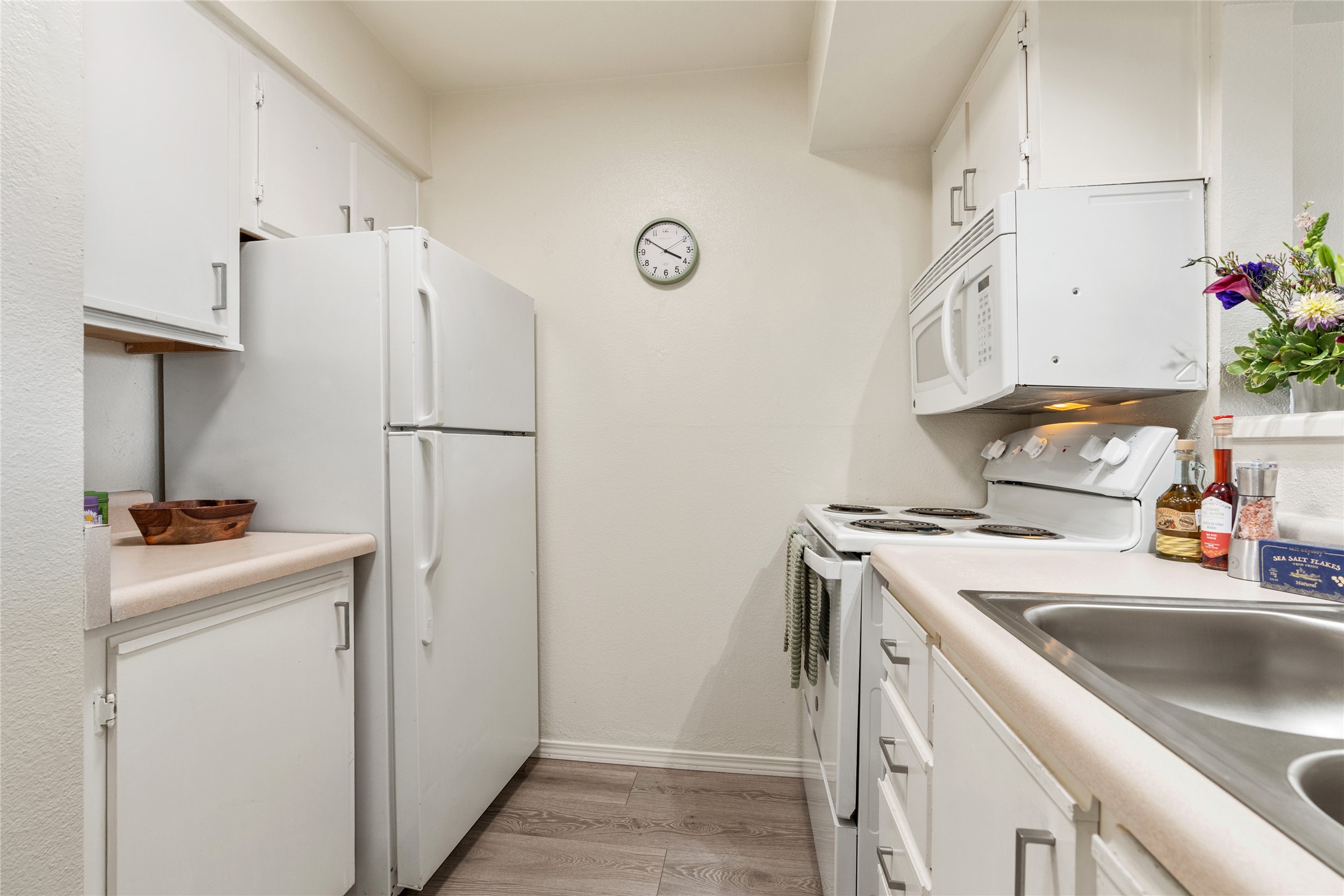 2210 Miguel Chavez Road, Unit 1423 Santa Fe, NM 87505 - Photo 12 of 26 kitchen2