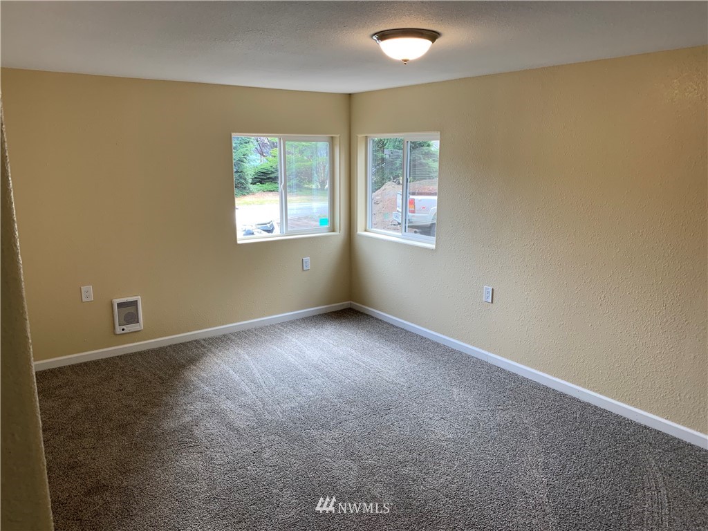 8720 178th Avenue Southwest Rochester, WA 98579 - Photo 15 of 18