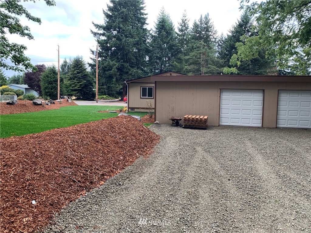 8720 178th Avenue Southwest Rochester, WA 98579 - Photo 3 of 18