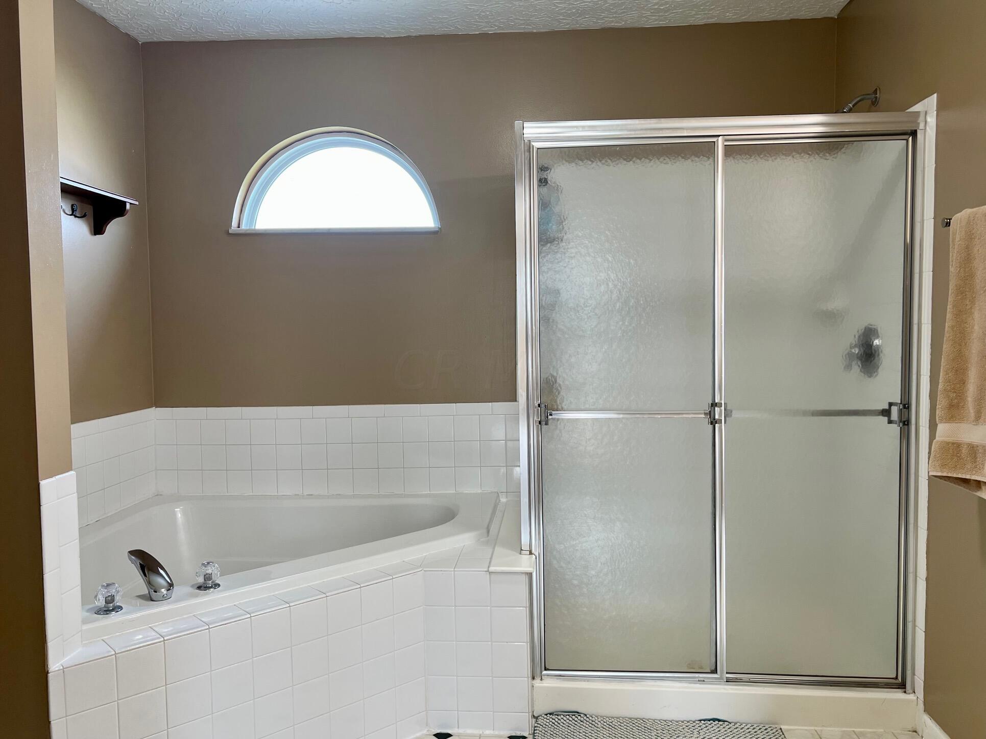 142 Harvard Loop Delaware, OH 43015 - Photo 23 of 37 En Suite Bath