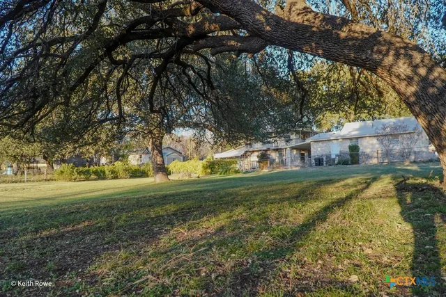 $282,500 | 503 East Ave G, Lampasas, TX 76550