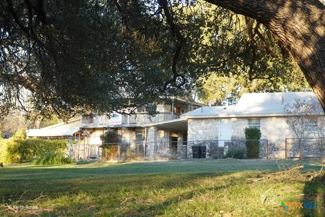 $282,500 | 503 East Ave G, Lampasas, TX 76550