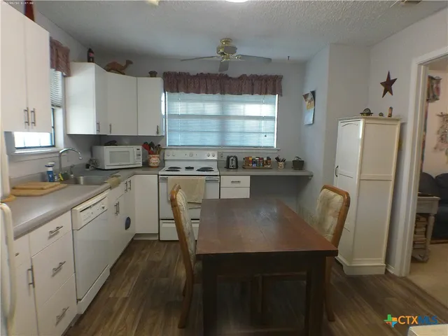 $282,500 | 503 East Ave G, Lampasas, TX 76550