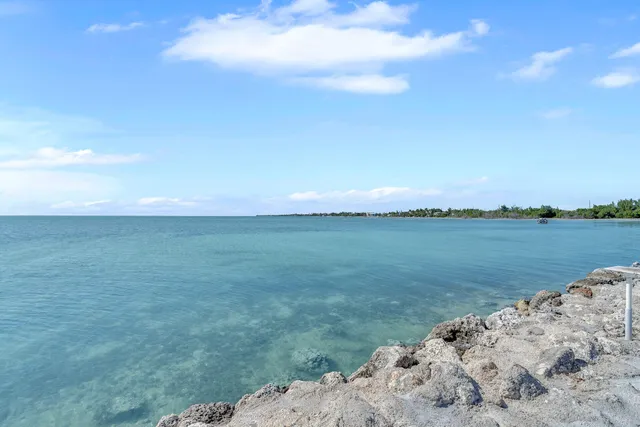 a view of a room with an empty space