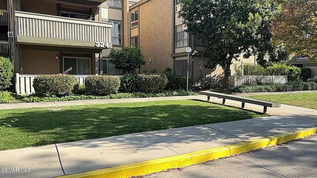 $430,000 | 324 Chestnut Hill Court, Unit 14, Thousand Oaks, CA 91360