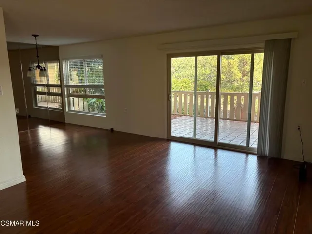 $430,000 | 324 Chestnut Hill Court, Unit 14, Thousand Oaks, CA 91360