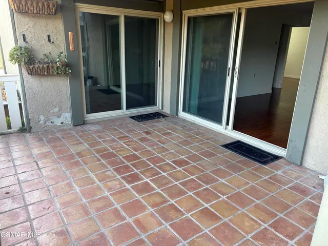 $430,000 | 324 Chestnut Hill Court, Unit 14, Thousand Oaks, CA 91360