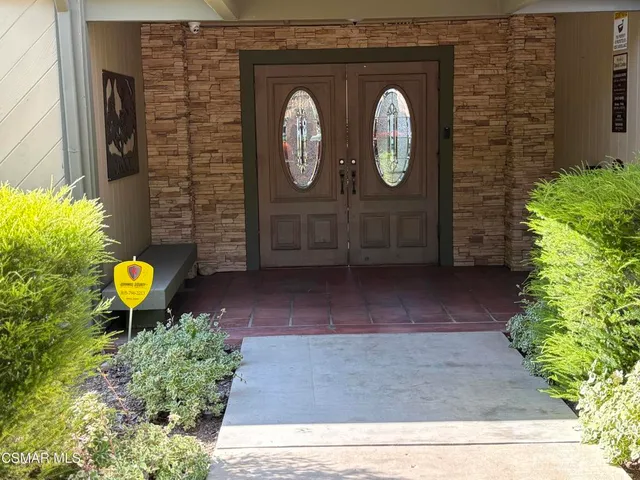 $430,000 | 324 Chestnut Hill Court, Unit 14, Thousand Oaks, CA 91360