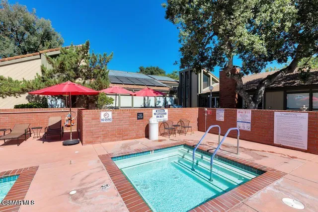 $430,000 | 324 Chestnut Hill Court, Unit 14, Thousand Oaks, CA 91360
