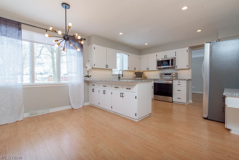 1023 Millridge Road Cleveland, OH 44143 - Photo 6 of 33