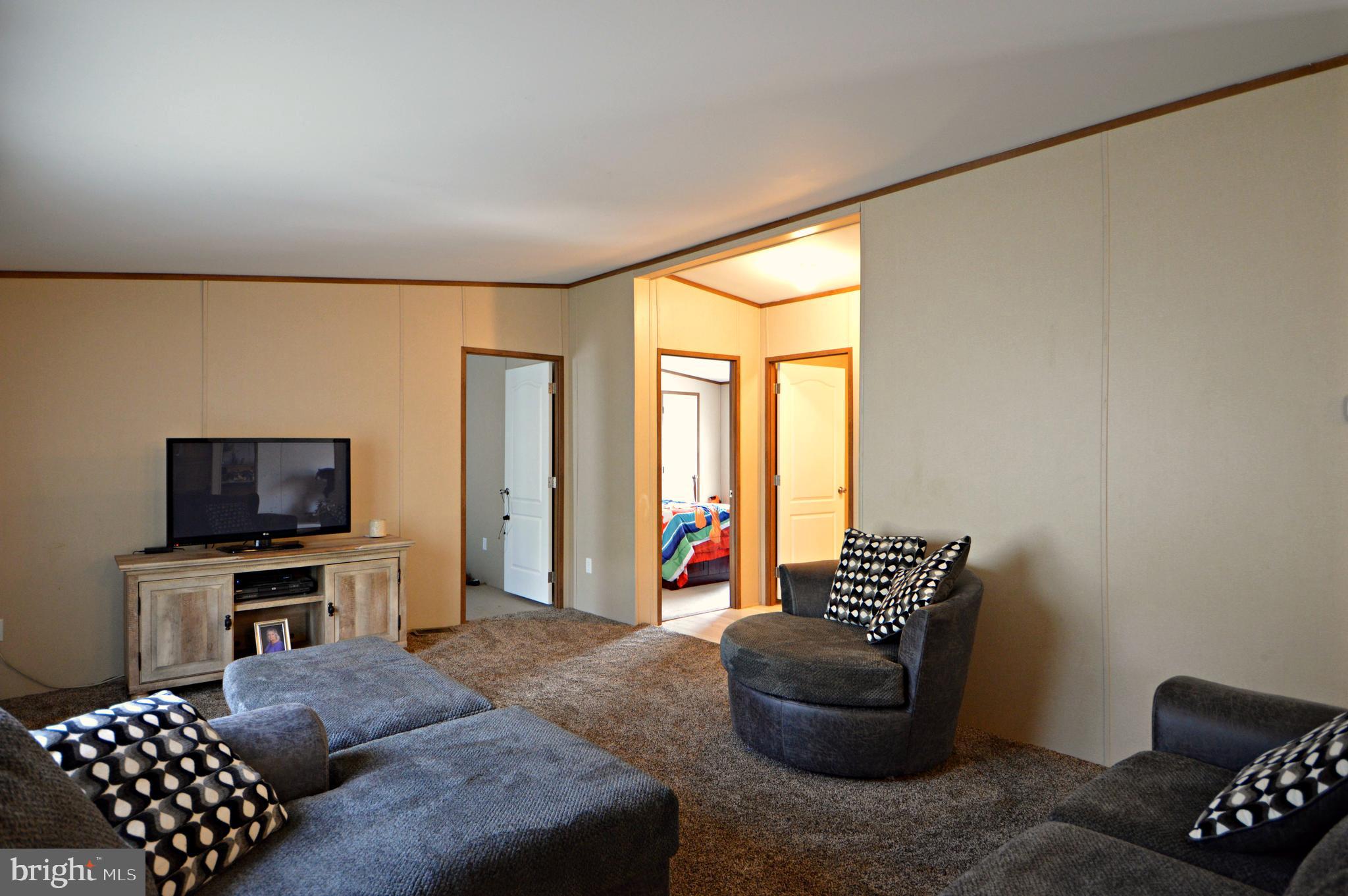 677 Cassel Road Manchester, PA 17345 - Photo 9 of 19 Gallery Image 9