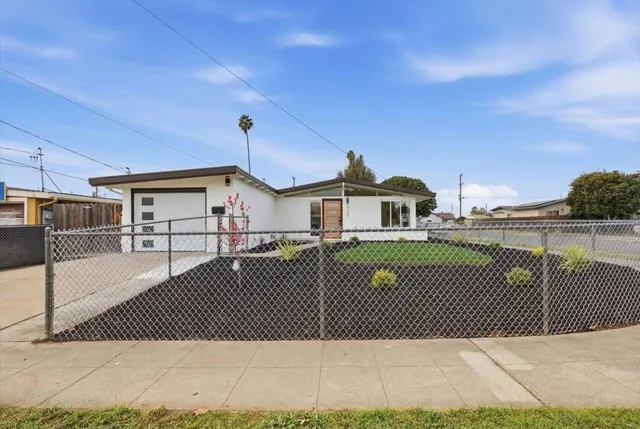 $939,000 | 27707-27707 La Porte Avenue, Hayward, CA 94545