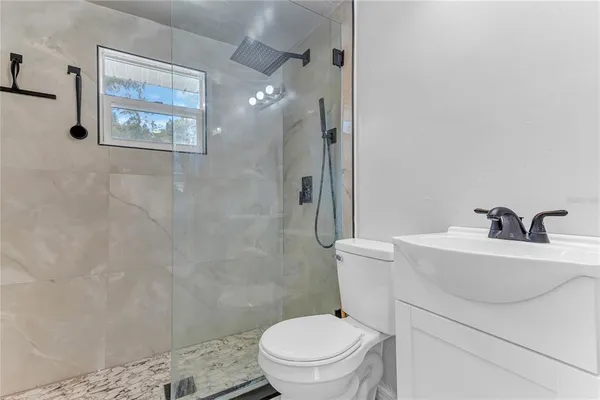 $275,000 | 2121 Woodland Drive, Apopka, FL 32703