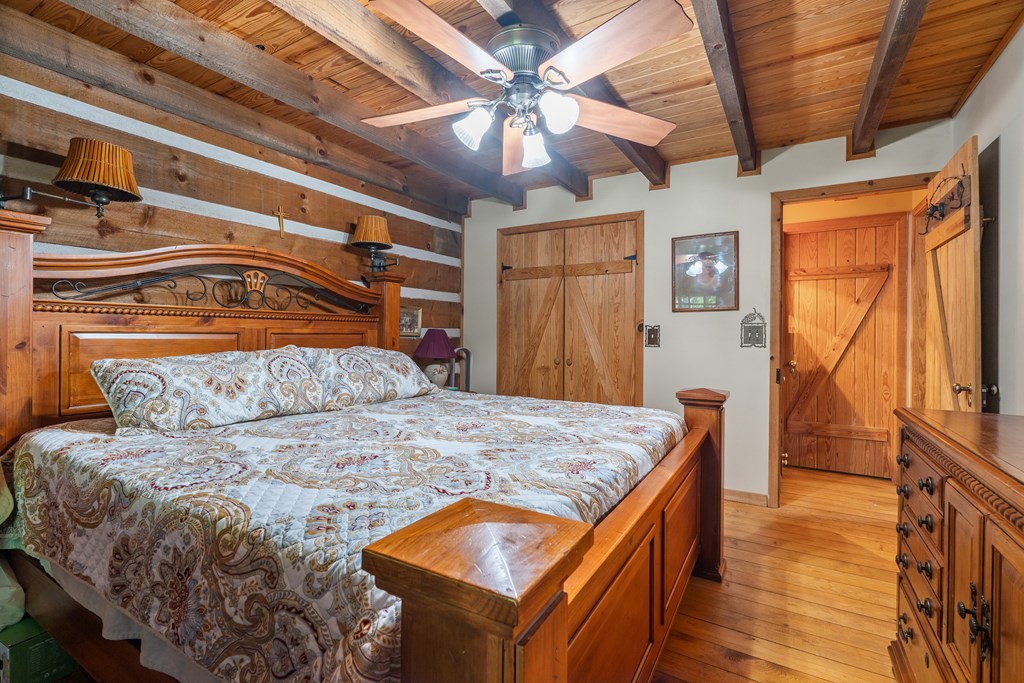 136 Honeysuckle Way Blue Ridge, GA 30513 - Photo 11 of 35