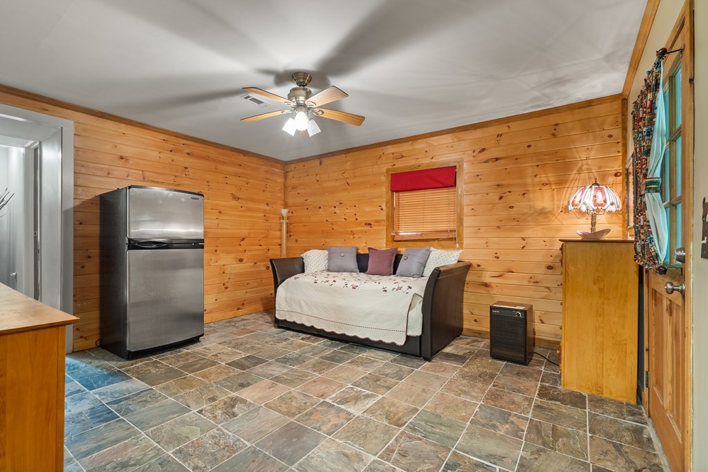 136 Honeysuckle Way Blue Ridge, GA 30513 - Photo 17 of 35