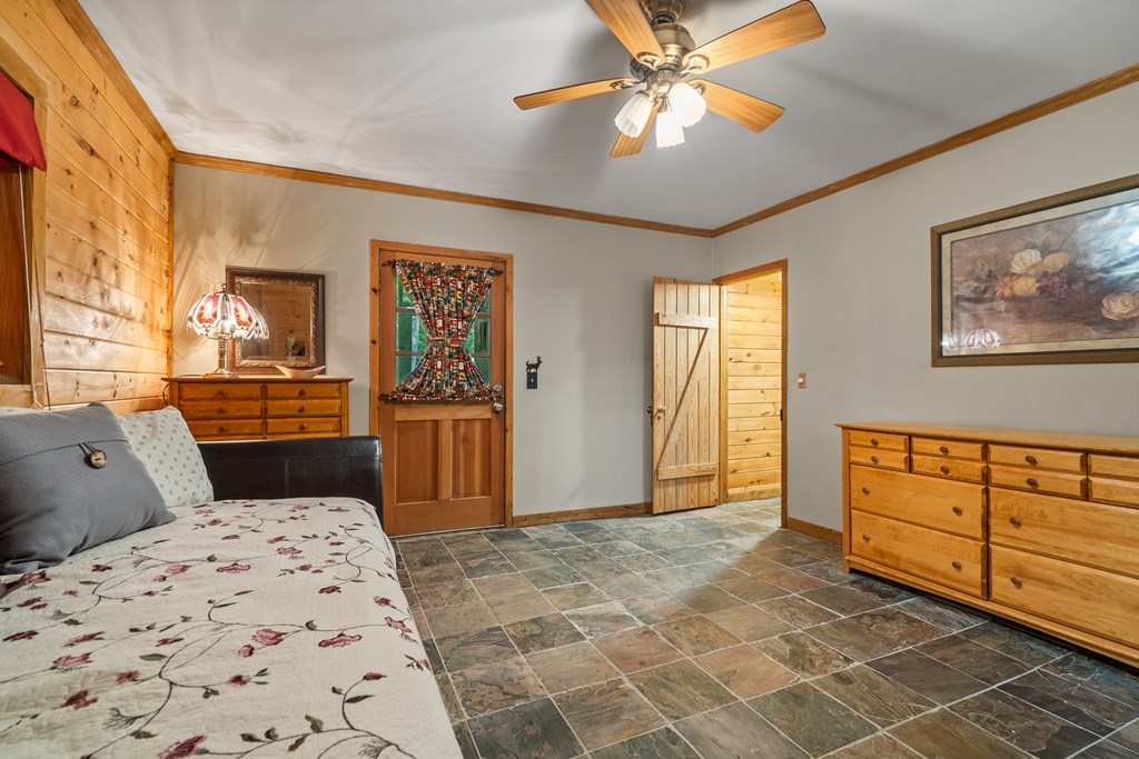 136 Honeysuckle Way Blue Ridge, GA 30513 - Photo 18 of 35