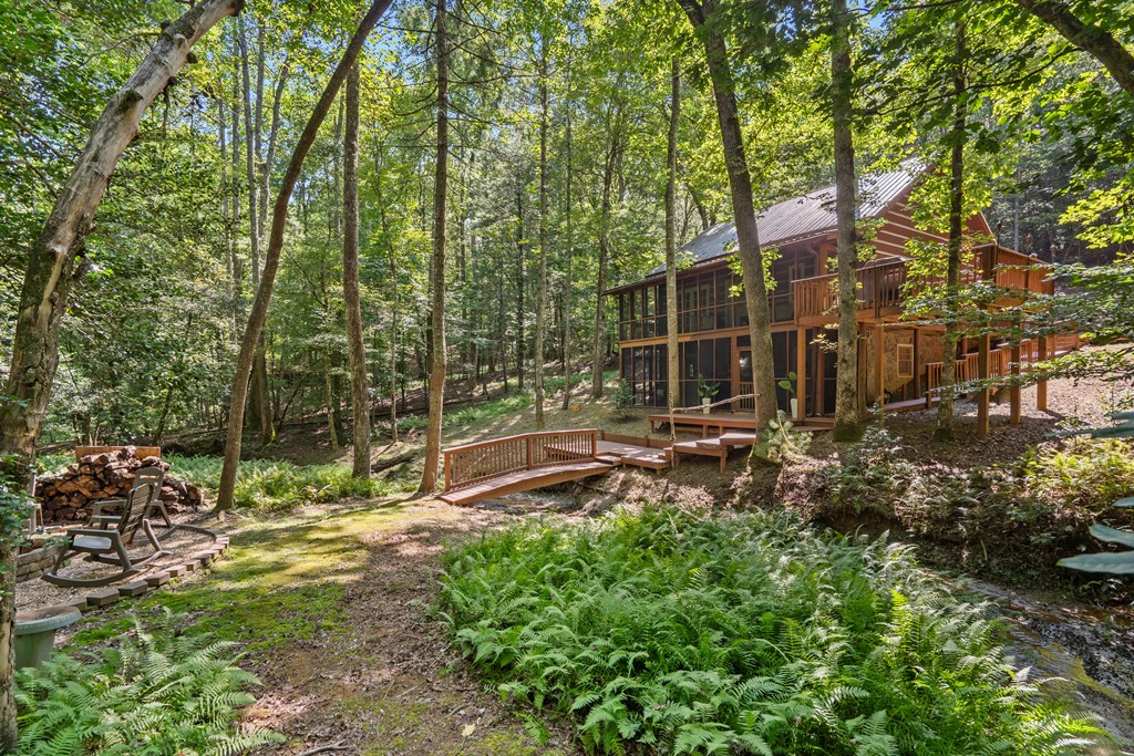 136 Honeysuckle Way Blue Ridge, GA 30513 - Photo 2 of 35