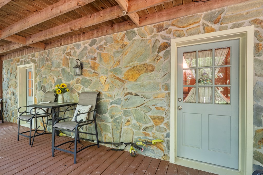 136 Honeysuckle Way Blue Ridge, GA 30513 - Photo 23 of 35