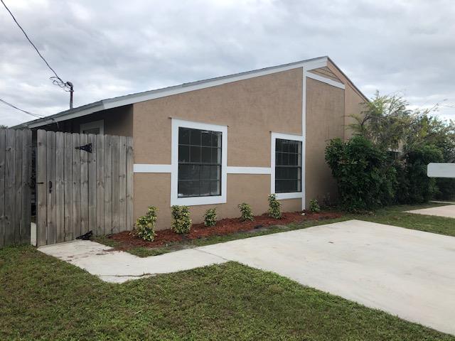 5128 Southeast Primrose Way Stuart, FL 34997 - Photo 14 of 19 image1