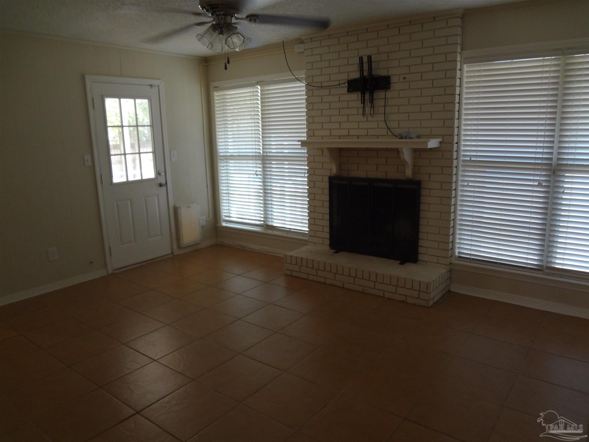 5490 Limestone Road Pensacola, FL 32504 - Photo 5 of 30 Gallery Image 5