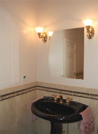 23 Summit Road Stoneham, MA 02180 - Photo 12 of 16 Gallery Image 12