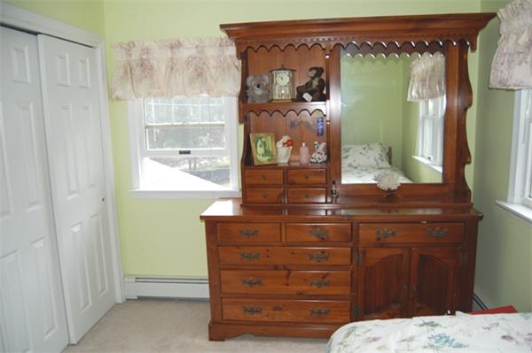 23 Summit Road Stoneham, MA 02180 - Photo 13 of 16 Gallery Image 13