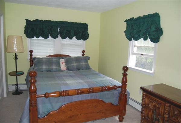23 Summit Road Stoneham, MA 02180 - Photo 14 of 16 Gallery Image 14