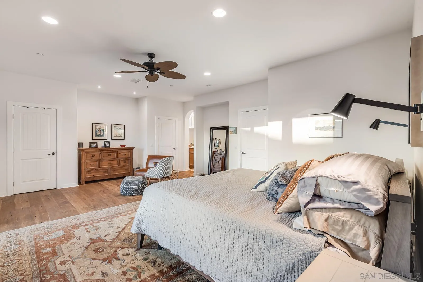2009 MacKinnon Avenue Cardiff, CA 92007 - Photo 20 of 54 a bedroom with a bed and dresser