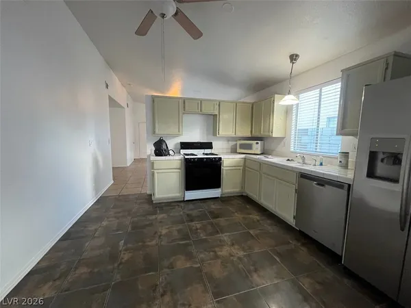 $1,800 | 3657 Lucky Horseshoe Court, Las Vegas, NV 89129