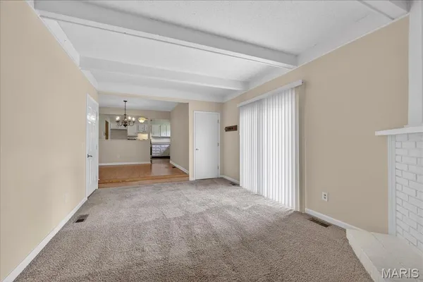 $325,000 | 4 Glenview Drive, St. Charles, MO 63304