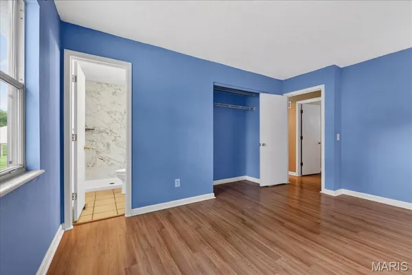 $325,000 | 4 Glenview Drive, St. Charles, MO 63304