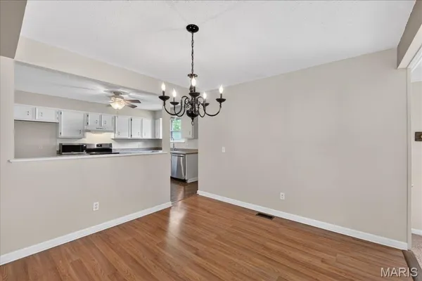 $325,000 | 4 Glenview Drive, St. Charles, MO 63304