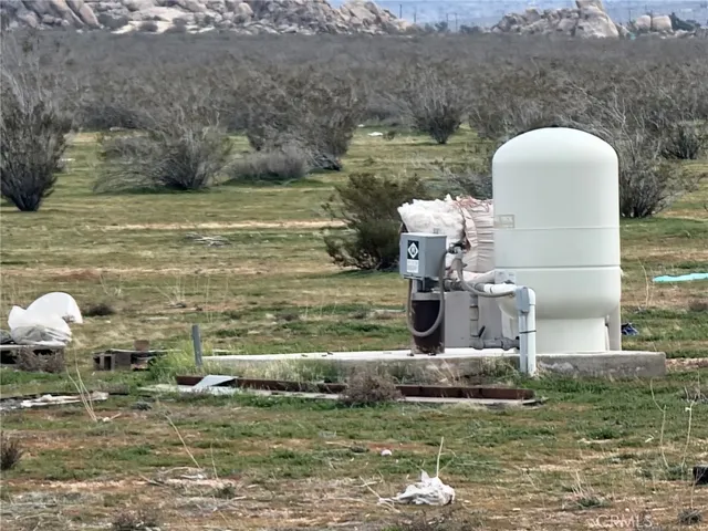 $300,000 | 13033 Joshua Road, Apple Valley, CA 92308