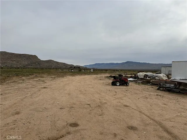 $300,000 | 13033 Joshua Road, Apple Valley, CA 92308