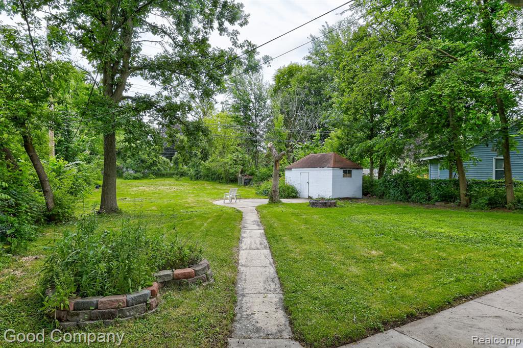 22050 Boulder Avenue Eastpointe, MI 48021 - Photo 32 of 40 Gallery Image 32