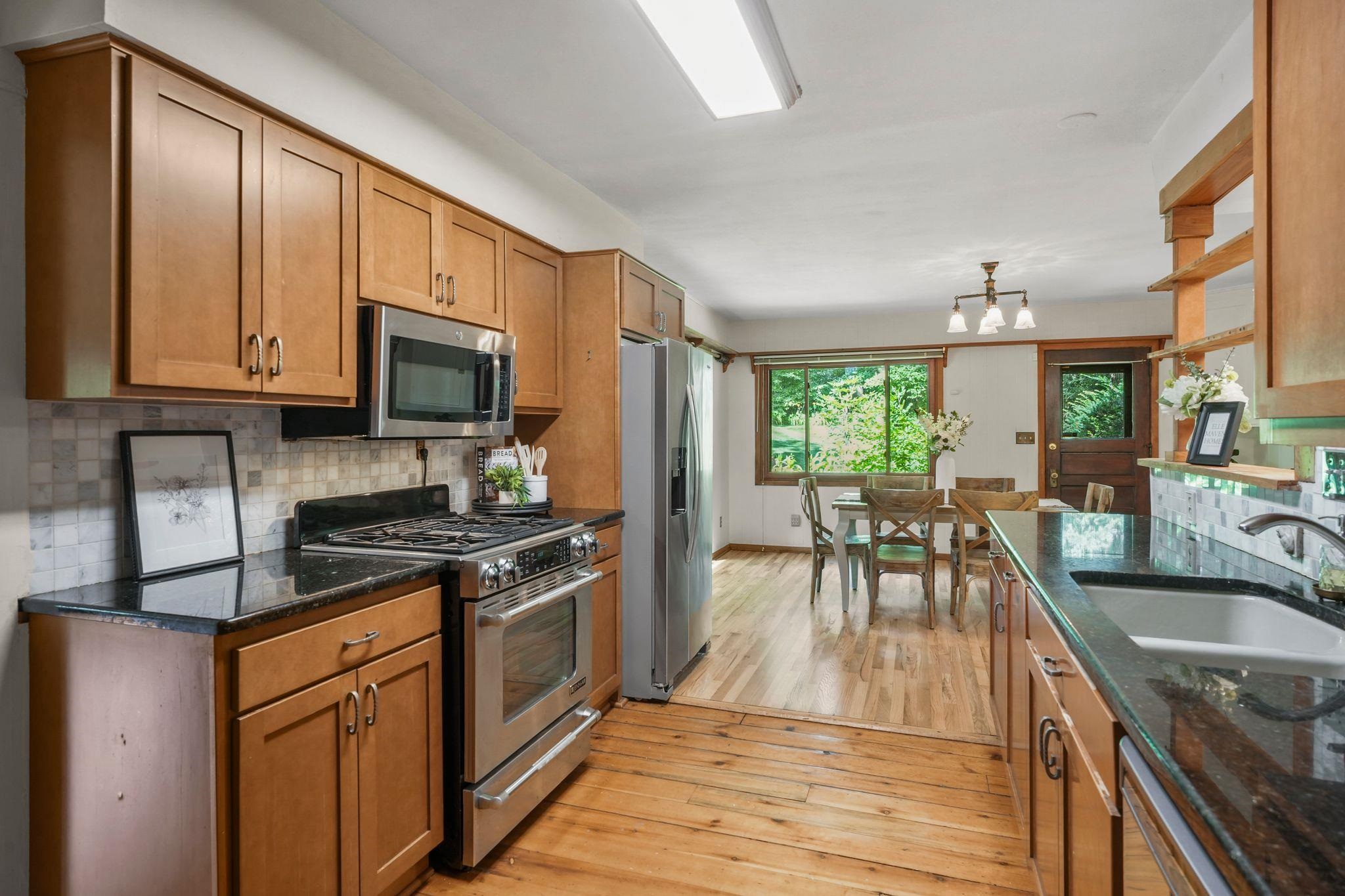 1210 Sweetbriar Road Madison, WI 53705 - Photo 11 of 86