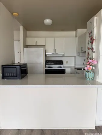 $1,600 | 55 South Kukui Street, Unit D1613, Honolulu, HI 96817