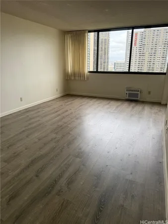 $1,600 | 55 South Kukui Street, Unit D1613, Honolulu, HI 96817