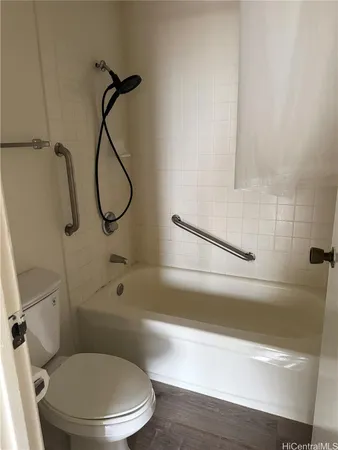 $1,600 | 55 South Kukui Street, Unit D1613, Honolulu, HI 96817