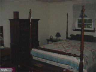 1657 County Line Road Bechtelsville, PA 19505 - Photo 4 of 6 Gallery Image 4