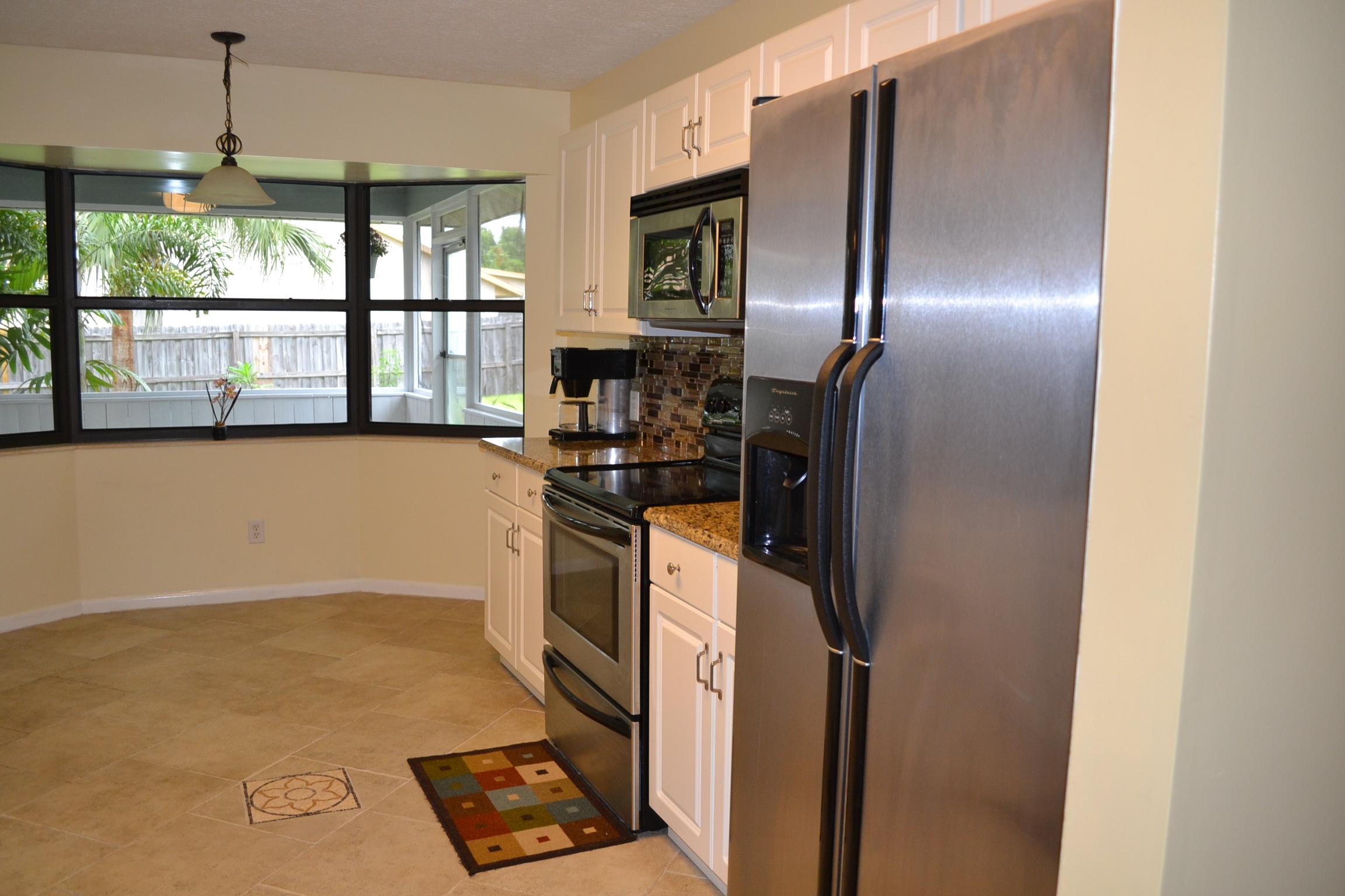 2198 Southeast Dolphin Road Port St. Lucie, FL 34952 - Photo 11 of 35 060