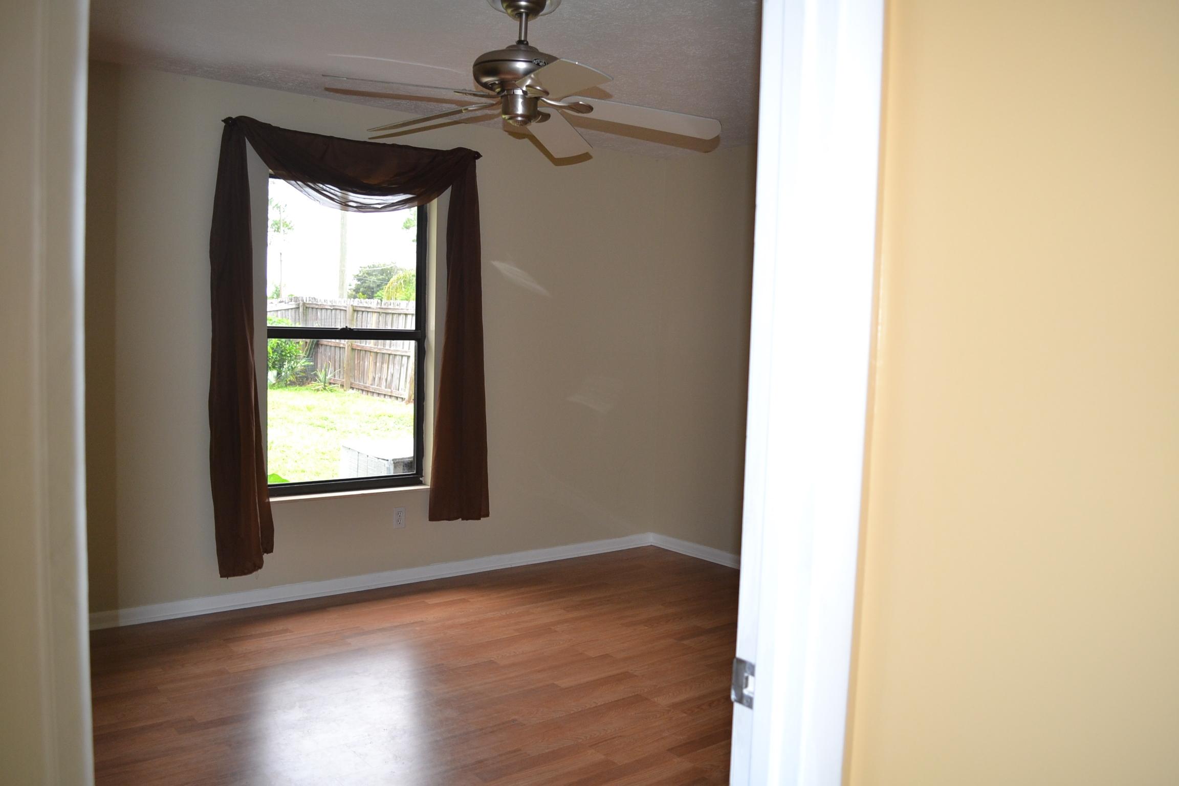 2198 Southeast Dolphin Road Port St. Lucie, FL 34952 - Photo 26 of 35 078