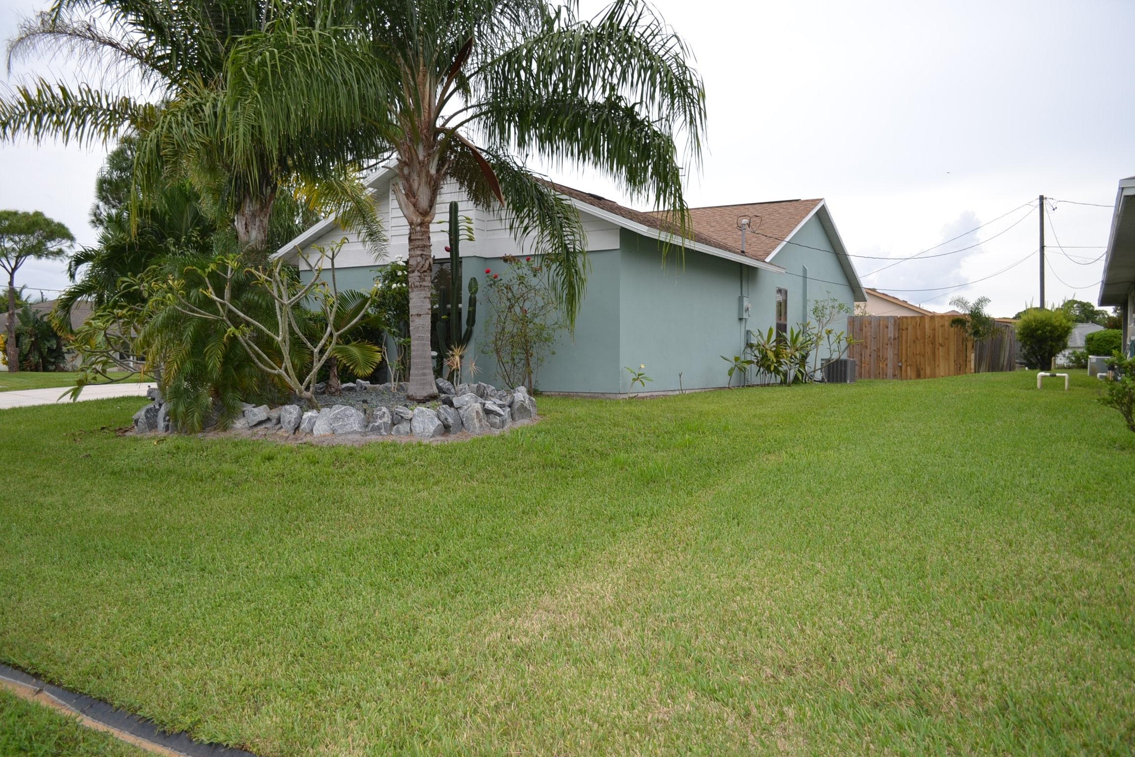 2198 Southeast Dolphin Road Port St. Lucie, FL 34952 - Photo 35 of 35 087