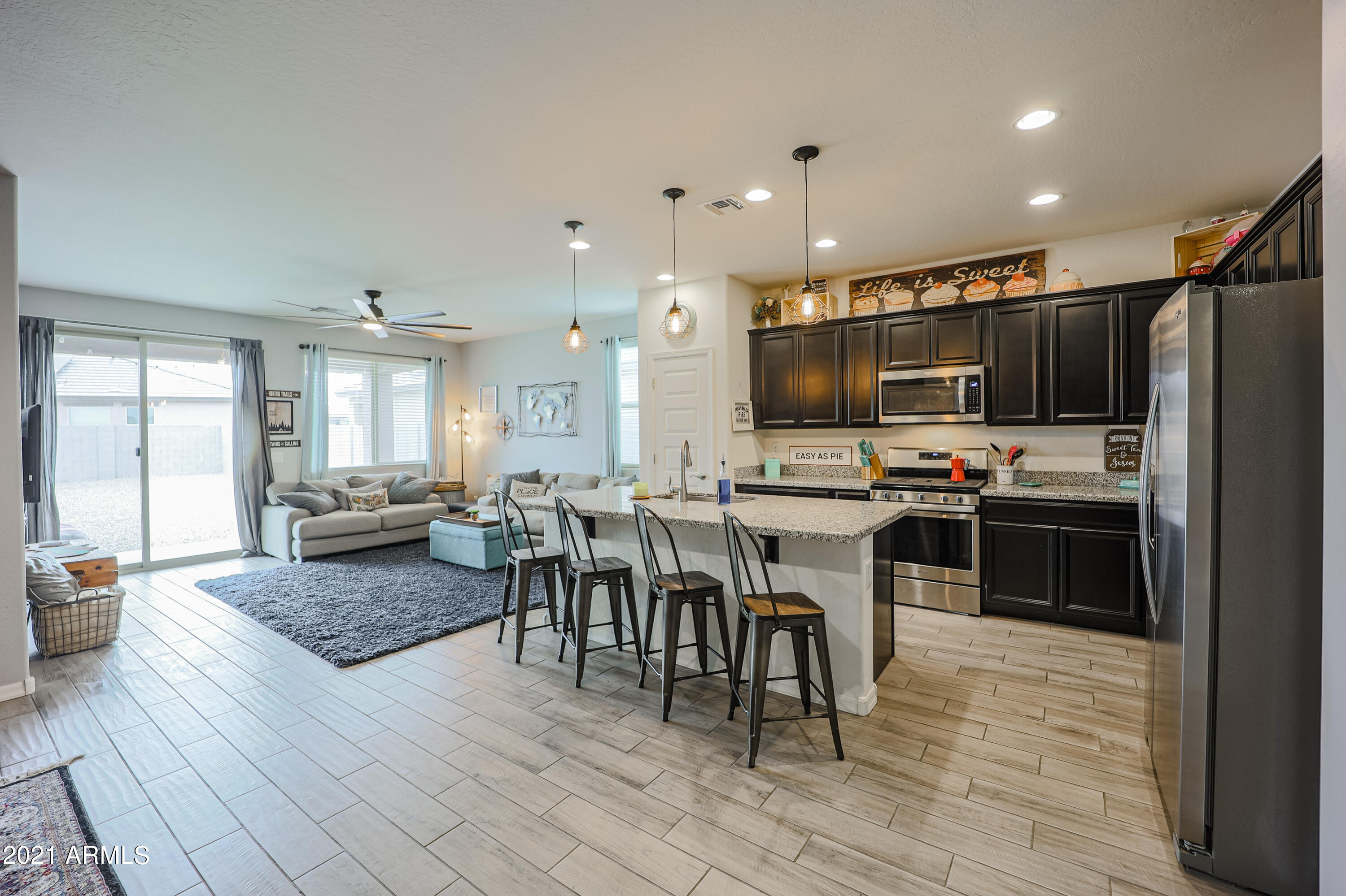 17732 West Sandy Road Goodyear, AZ 85338 - Photo 11 of 41 Kitchen