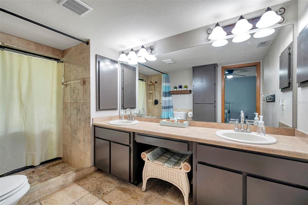 11334 Redgate Street Spring Hill, FL 34609 - Photo 12 of 67