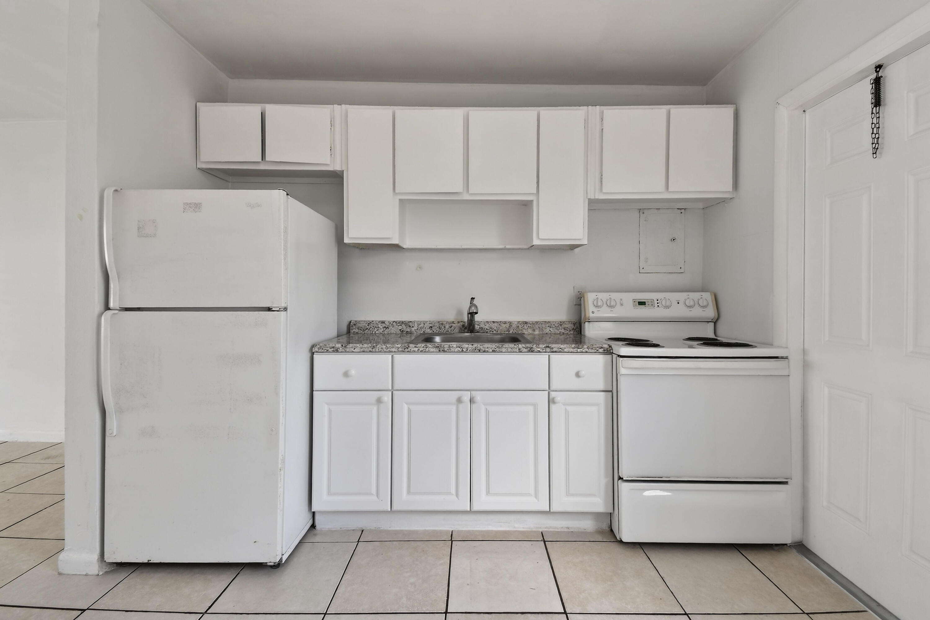 1172 West 34th Street, Unit 1 Riviera Beach, FL 33404 - Photo 5 of 17 1172W34thSt#2(10)