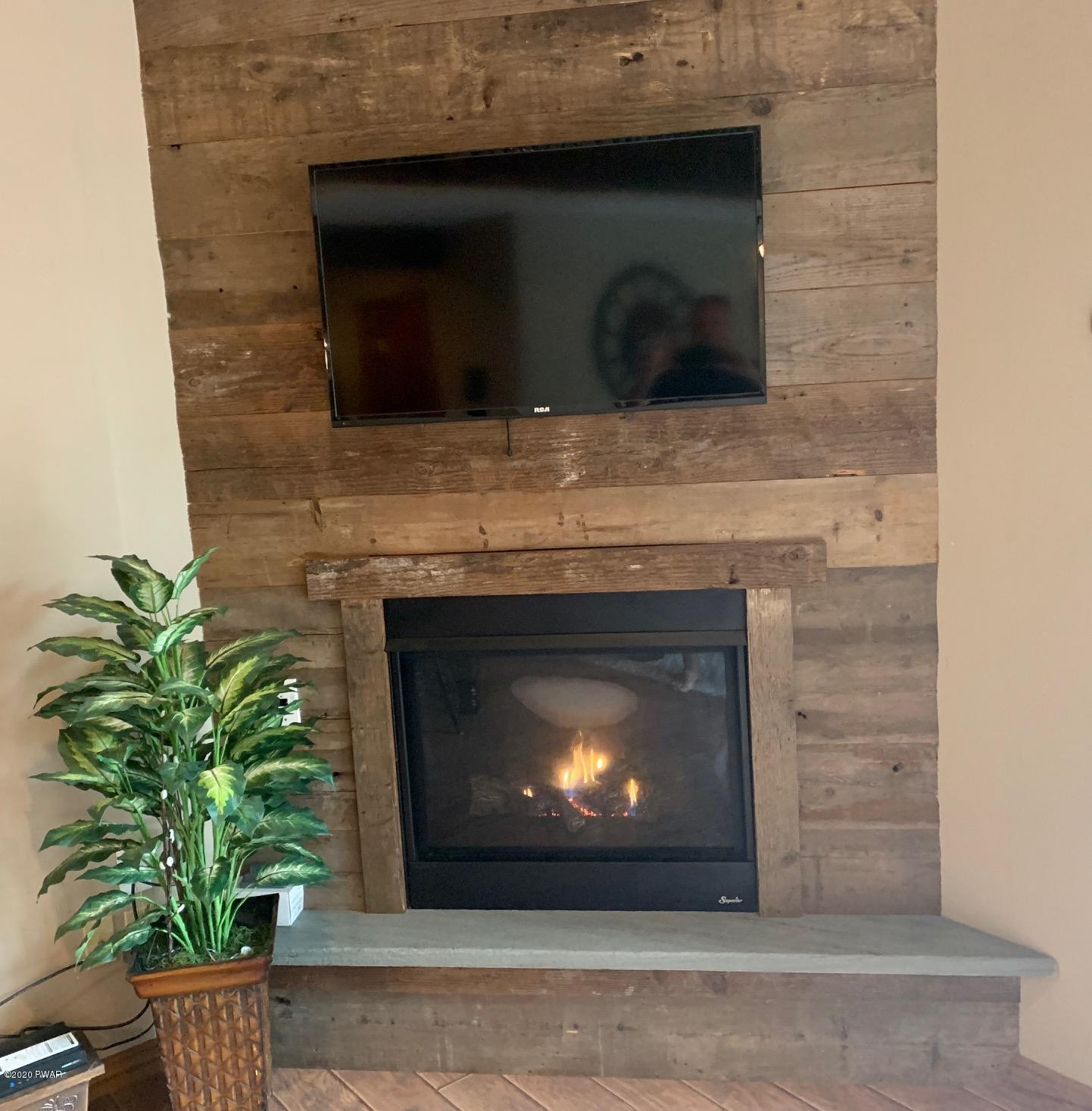 1124 Mustang Road Lake Ariel, PA 18436 - Photo 6 of 33 Propane Fireplace