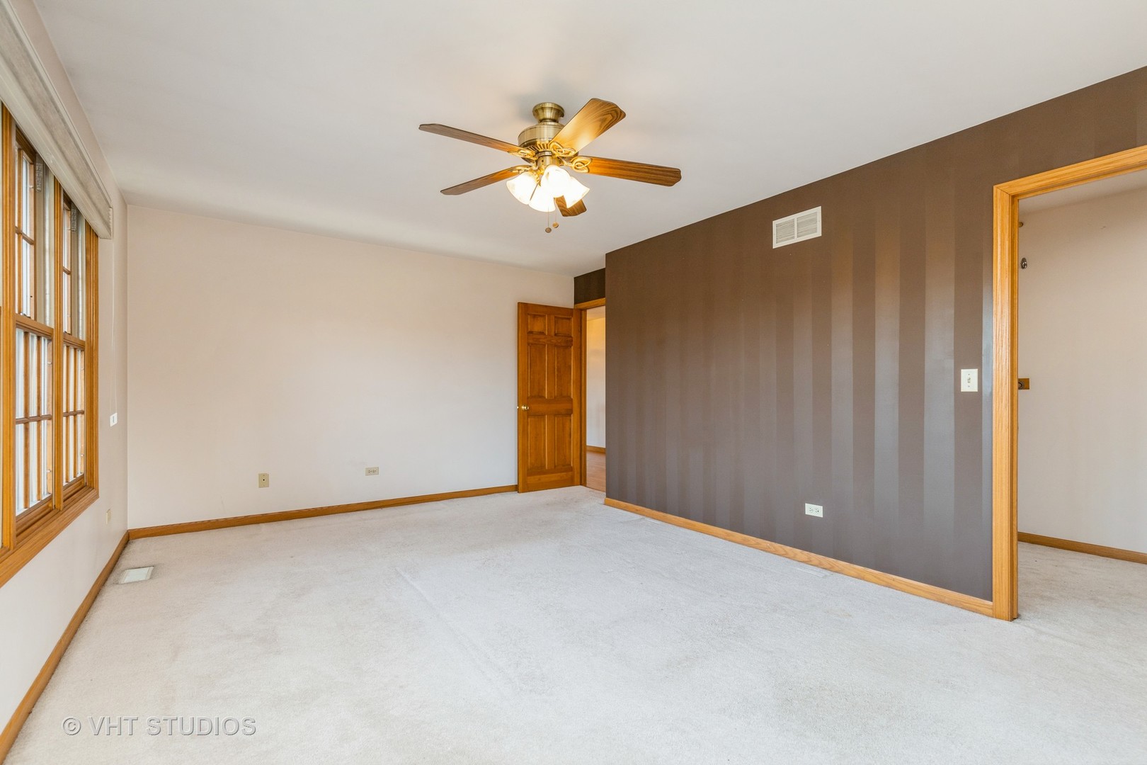 2811 Federal Court Crystal Lake, IL 60012 - Photo 12 of 20